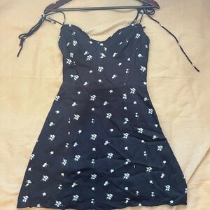 Aritzia Navy Floral A-Line Mini Dress from Wilfred w/ Tieable Straps
